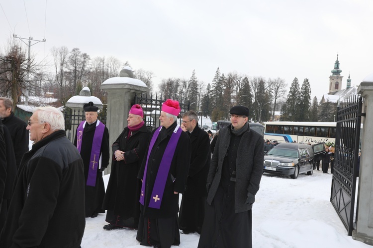 Pogrzeb śp. ks. kan. Zdzisława Zieleźnika w Czechowicach-Dziedzicach