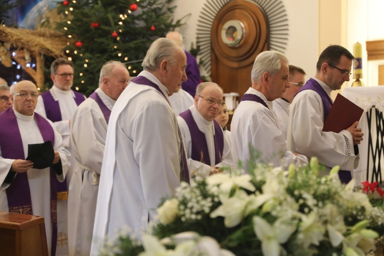 Pogrzeb śp. ks. kan. Zdzisława Zieleźnika w Czechowicach-Dziedzicach