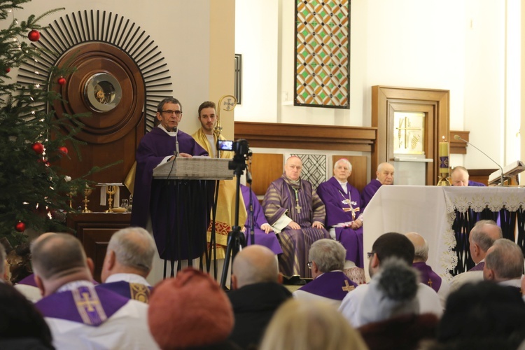 Pogrzeb śp. ks. kan. Zdzisława Zieleźnika w Czechowicach-Dziedzicach