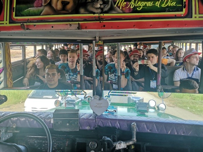 Niekończąca się fiesta młodych
