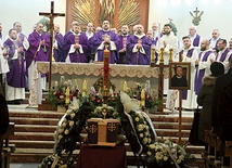 Msza św. pogrzebowa br. Piotra Hejno.