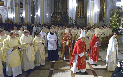 ▲	Imieninowa Eucharystia sprawowana była w radomskiej katedrze.