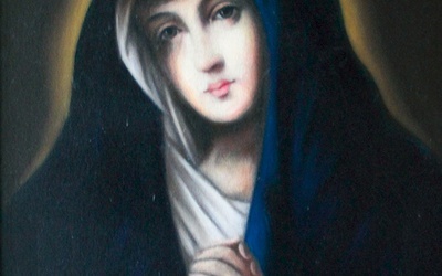 ▲	Młodzi mogą być jak Maryja, która będąc nastolatką, niosła Słowo i się nim dzieliła.