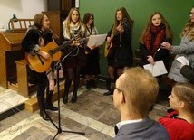 Podczas Mszy św. zaśpiewała schola złożona z członków KSM-u