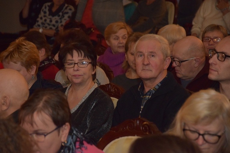 Koncert retro z okazji Dnia Babci i Dziadka