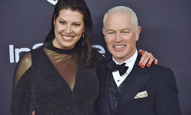 – Nie pocałuję żadnej innej kobiety prócz żony – deklaruje Neal McDonough. Na zdjęciu aktor z żoną Ruvé Robertson.
