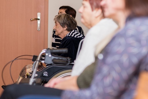 Młodzi szkół ZCBM w Hospicjum św. Jana Pawła II