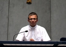 Ks. Mateusz jest wikariuszem w parafii Przemienienia Pańskiego w Garbowie