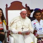 Tysiące młodych na Drodze Krzyżowej z Franciszkiem