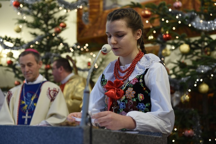 Bierzmowanie i poświęcenie w Obidzy