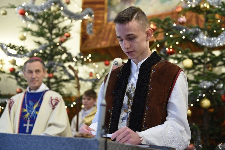 Bierzmowanie i poświęcenie w Obidzy