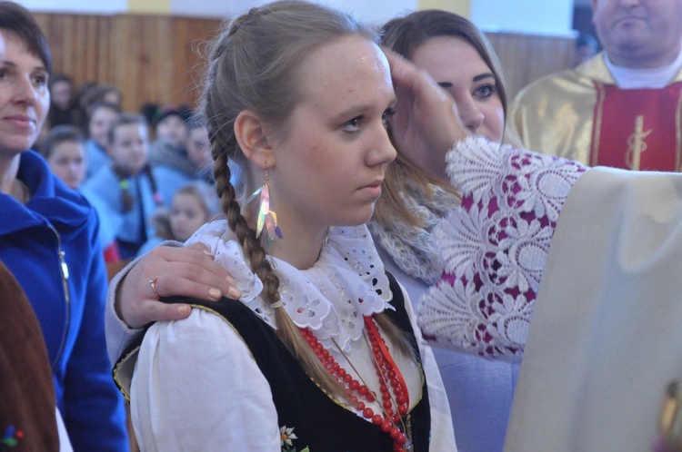 Bierzmowanie i poświęcenie w Obidzy