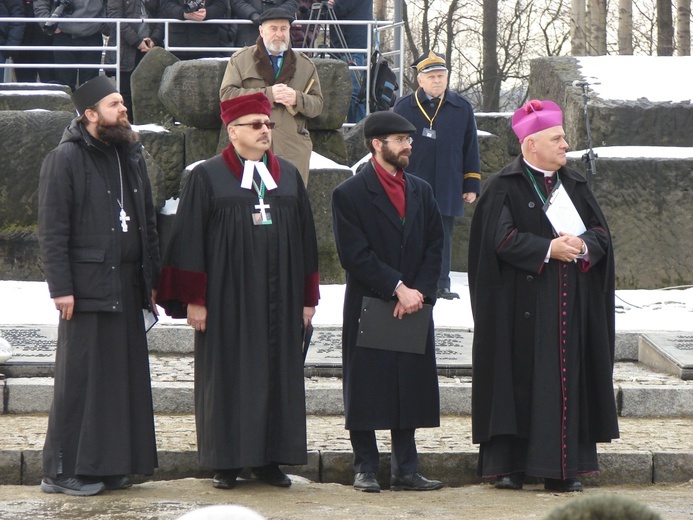 74. rocznica wyzwolenia KL Auschwitz - modlitwa byłych więźniów