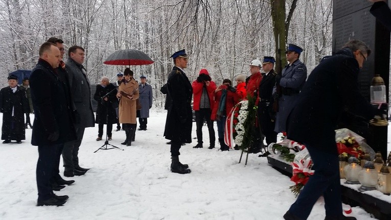 Uroczystości w 13. rocznicę tragedii na terenach MTK