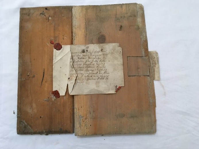 Papierowy świadek wieków