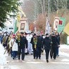 Pasłęckie nabożeństwo rozpoczyna się procesją z cerkwi nad jezioro.