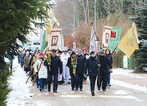 Pasłęckie nabożeństwo rozpoczyna się procesją z cerkwi nad jezioro.