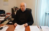 Ksiądz dr Marek Korgul wizytuje szkoły i czuwa nad nauczaniem katechezy w diecezji świdnickiej