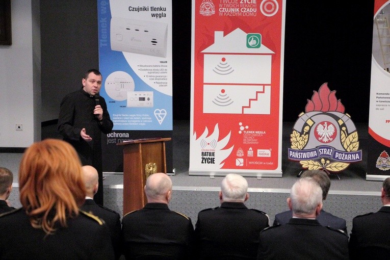 Ks. Roman Sękalski zaproszenie do udziału w pielgrzymce skierował w pierwszej kolejności do strażaków
