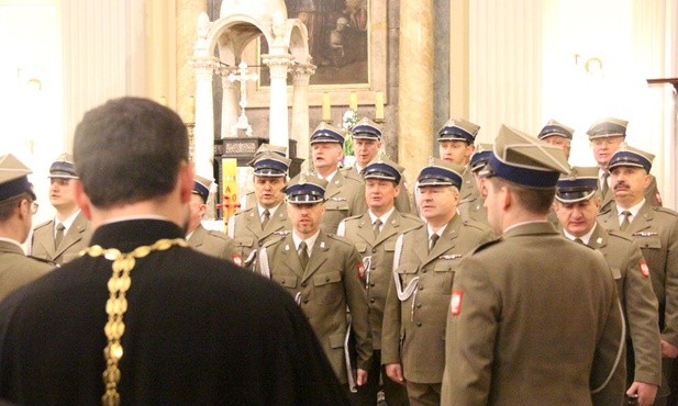 W kościele garnizonowym modlili się o pokój duchowni różnych religii