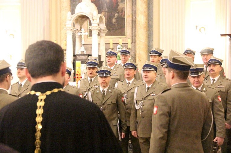 W kościele garnizonowym modlili się o pokój duchowni różnych religii