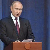 Putin: Rosja wstrzymuje swój udział w traktacie INF