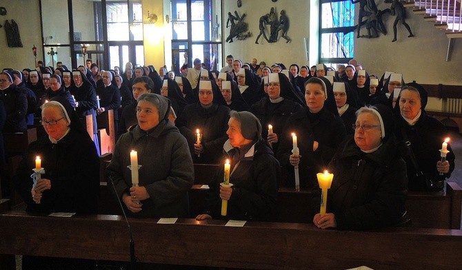 Osoby życia konsekrowanego z całej diecezji bielsko-żywieckiej spotkały się w kościele NSPJ w Bielsku-Białej