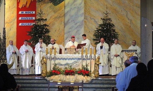 Bp Roman Pindel przewodniczył Mszy św. w Dniu Życia Konsekrowanego w Bielsku-Białej