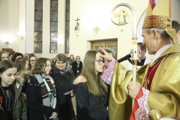 Bierzmowanie u MB Anielskiej w Dębicy
