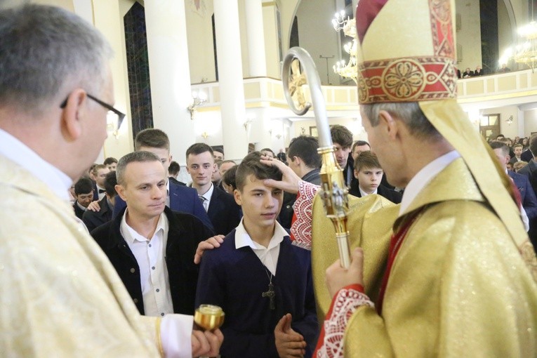Bierzmowanie u MB Anielskiej w Dębicy