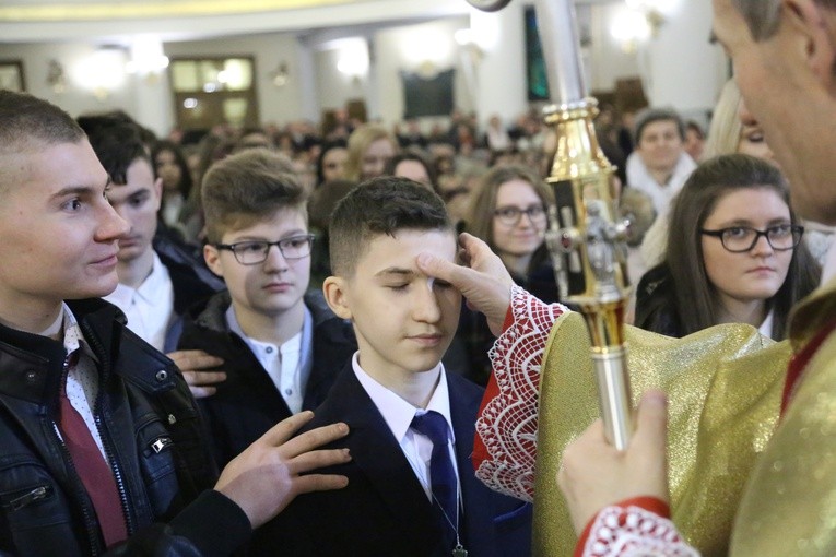 Bierzmowanie u MB Anielskiej w Dębicy