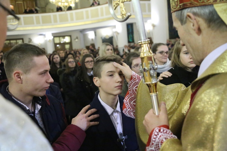 Bierzmowanie u MB Anielskiej w Dębicy