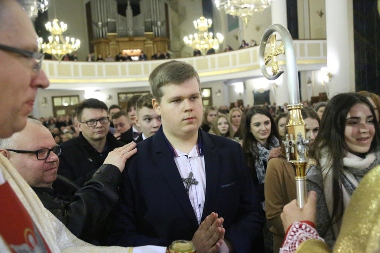 Bierzmowanie u MB Anielskiej w Dębicy