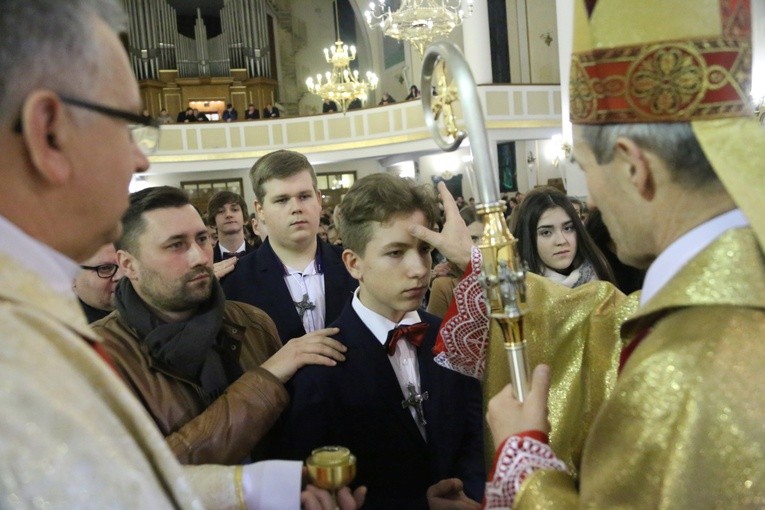 Bierzmowanie u MB Anielskiej w Dębicy