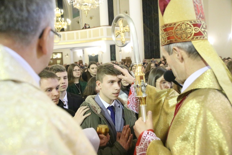 Bierzmowanie u MB Anielskiej w Dębicy