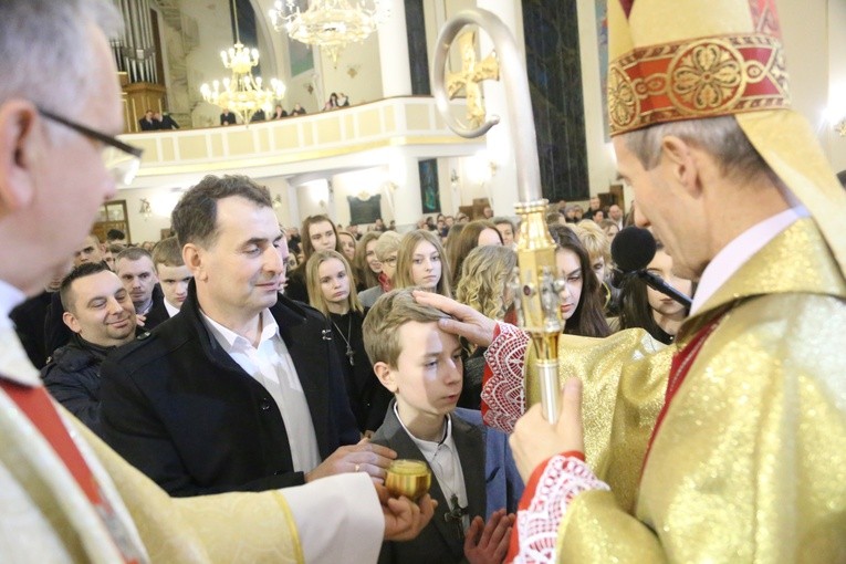 Bierzmowanie u MB Anielskiej w Dębicy