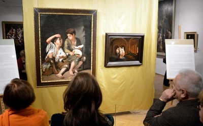 Wystawa dwóch obrazów