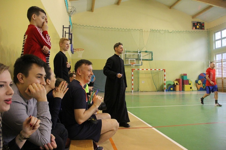 Turniej charytatywny w Tymowej