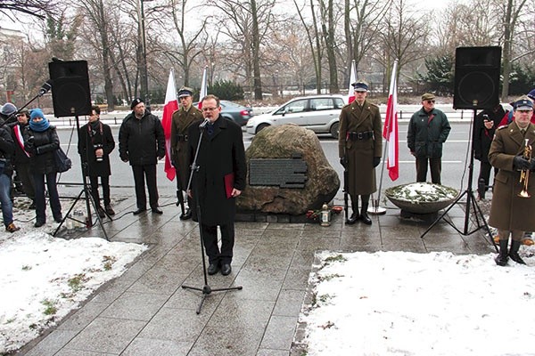 ▲	Uroczystość zorganizowały Stołeczny Komitet Opieki nad Grobami Poległych Żołnierzy z Batalionu Zośka oraz Urząd  ds. Kombatantów i Osób Represjonowanych. 