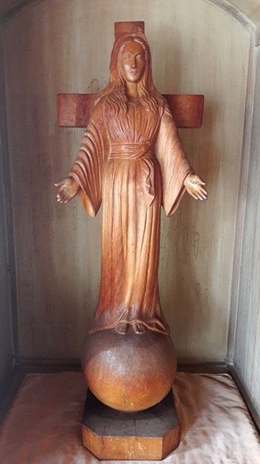 Cudowna figurka Matki Bożej z Akity.