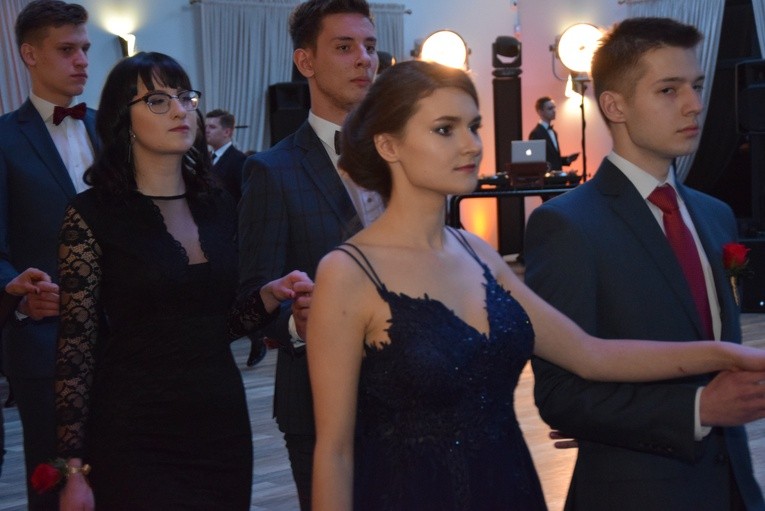 Studniówka Klasycznego LO im. ks. S. Konarskiego w Skierniewicach