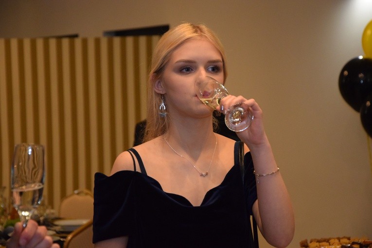 Studniówka Klasycznego LO im. ks. S. Konarskiego w Skierniewicach