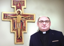 Ks. Robert Patro jest dyrektorem Wydziału Duszpasterskiego w kurii biskupiej.