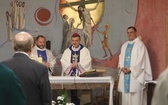 Bp Roman Pindel u chorych w szpitalu w Oświęcimiu