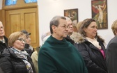 Bp Roman Pindel u chorych w szpitalu w Oświęcimiu