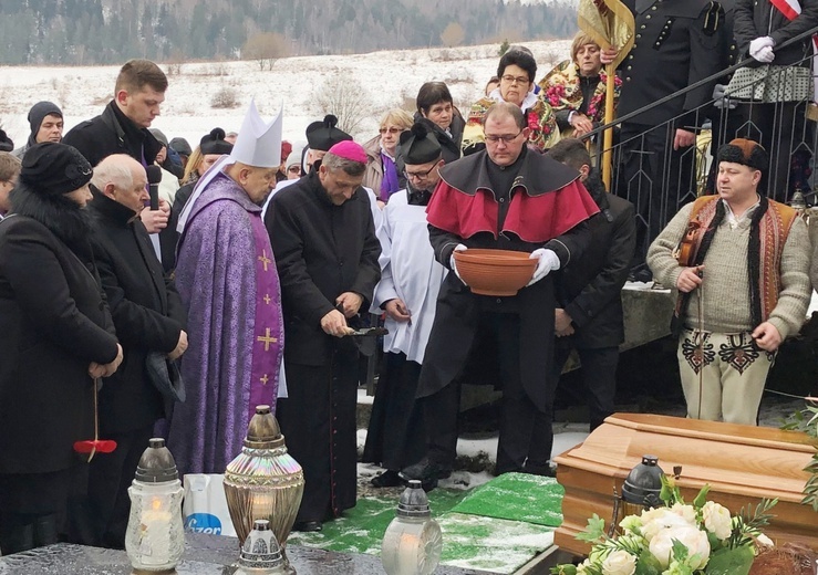 Pogrzeb ks. prał. Stanisława Kuczka w Trzebini