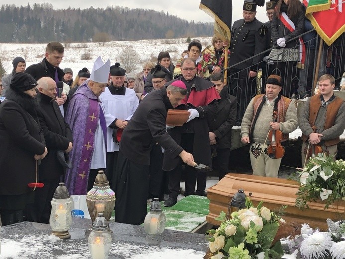 Pogrzeb ks. prał. Stanisława Kuczka w Trzebini