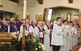 Pogrzeb ks. prał. Stanisława Kuczka w Trzebini