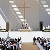 W Mszy św. odprawionej przez papieża na stadionie w Abu Zabi uczestniczyło 180 tys. wiernych.