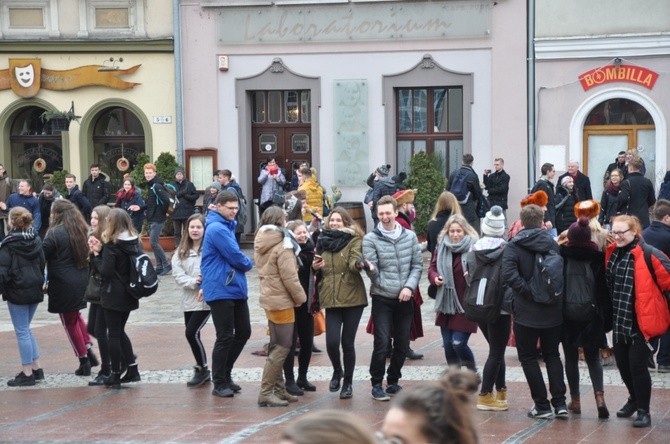 Polonez maturzystów w Opolu